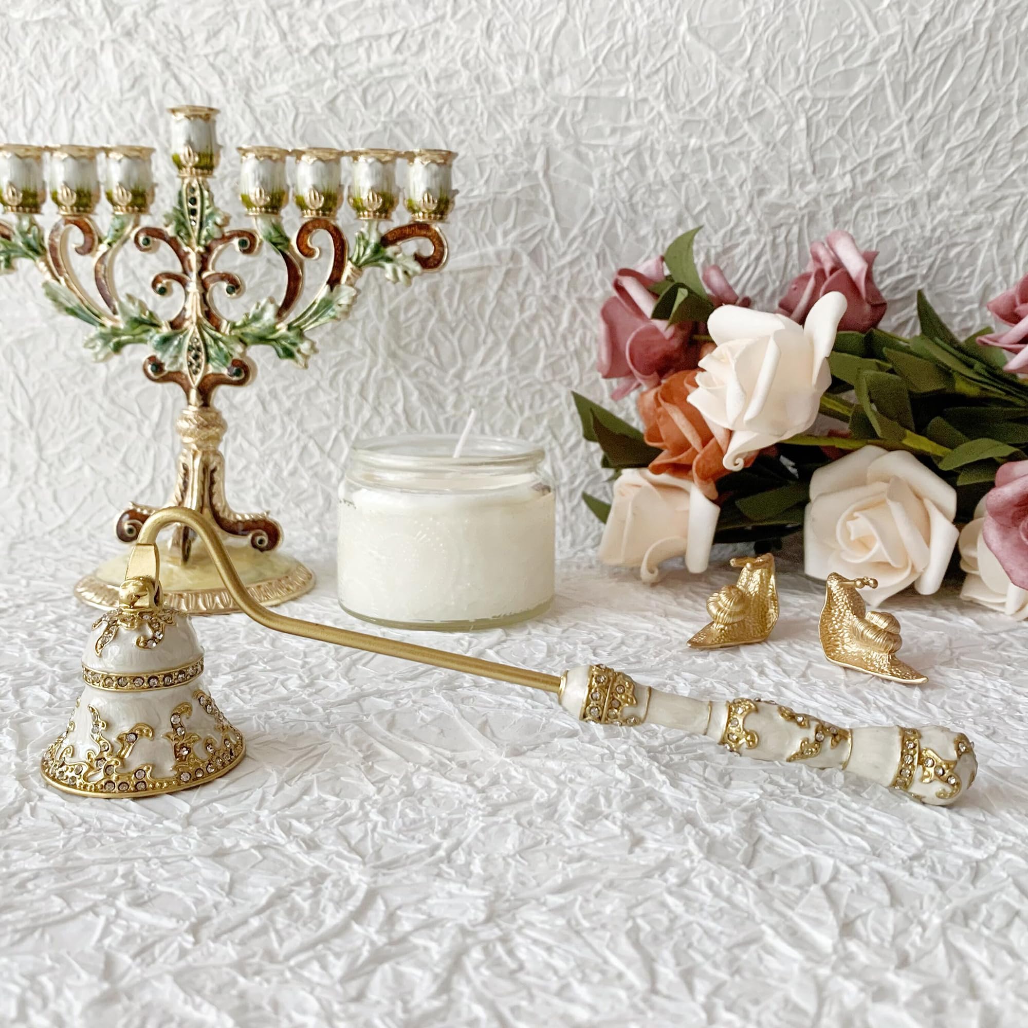 Collectible Collection - Luxuriöser Menorah-Kerzenlöscher mit Glocke, emailliertem Blumendesign,
